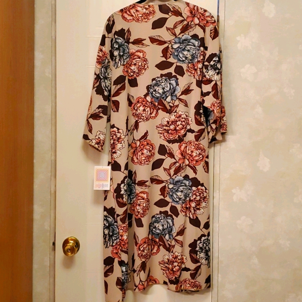 Nwt Lularoe Floral Peony Shirley Kimono - Medium